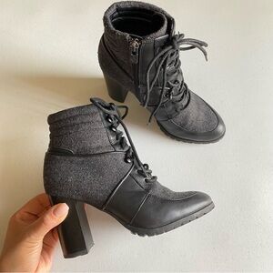 Antonio Melani Size 6 Charcoal Black Lace-up Almond Toe Block Heeled Boot